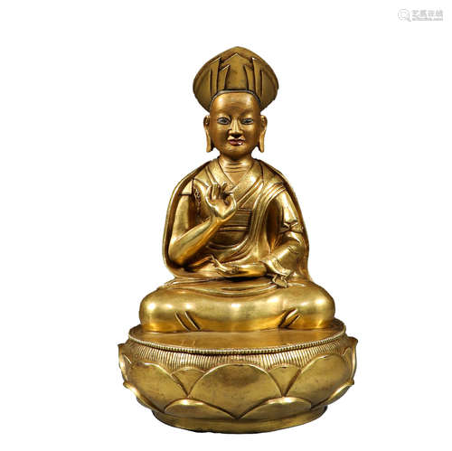 In the Qing Dynasty, the bronze gilded Guru Buddha