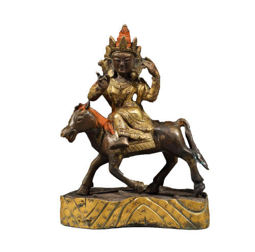 In the Qing Dynasty, the bronze gilded Amitabha Buddha