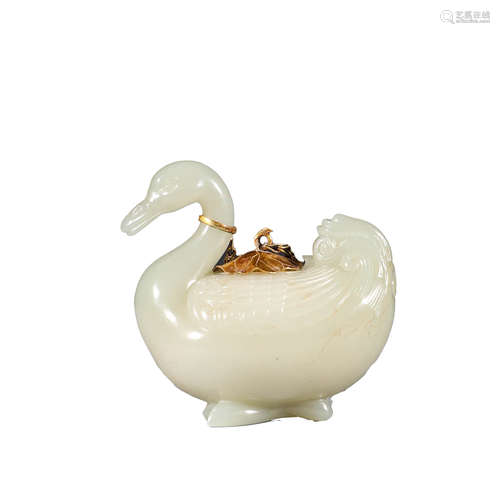 Hotan jade duck in the Qing Dynasty