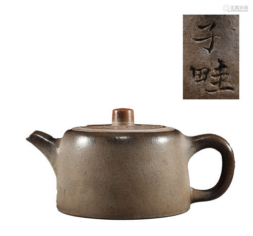 Purple clay pot in Qing Dynasty