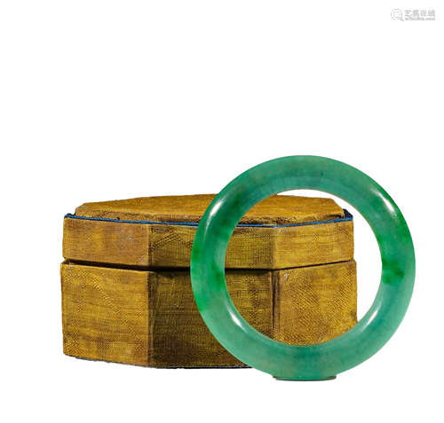 Jade bracelet in Qing Dynasty