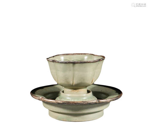 Ancient China, celadon silver mouth tea cup