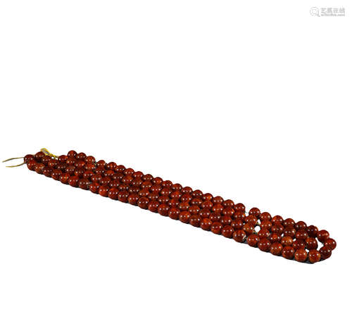 In the Qing Dynasty, there were a string of beeswax beads