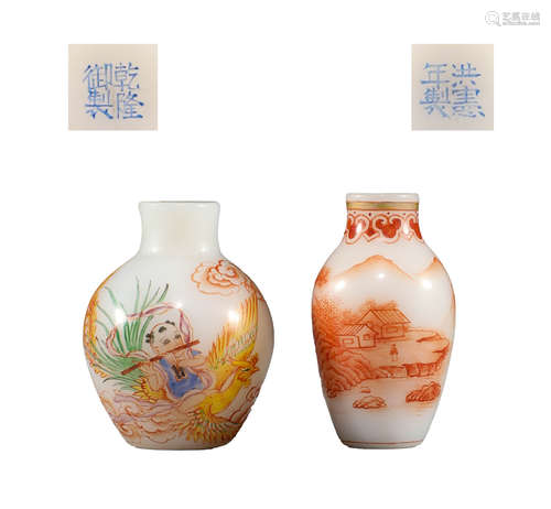 In the Qing Dynasty, a pair of snuff bottles were used to ad...