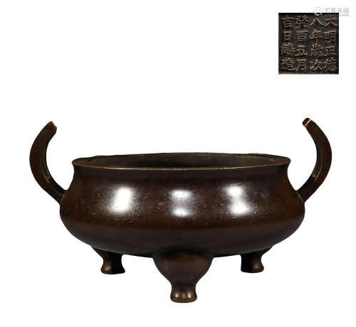In the Ming Dynasty, the bronze two ear three foot censer