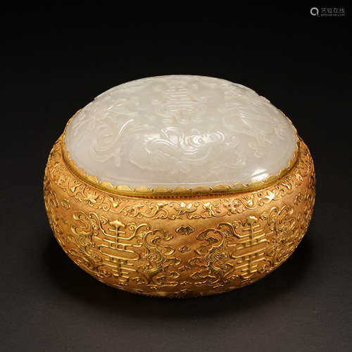 CHINESE QING DYNASTY HETIAN JADE AND PURE GOLD BOX