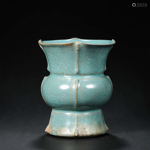 CHINESE SONG DYNASTY GUAN WARE CELADON VASE WITH FLOWER MOUT...