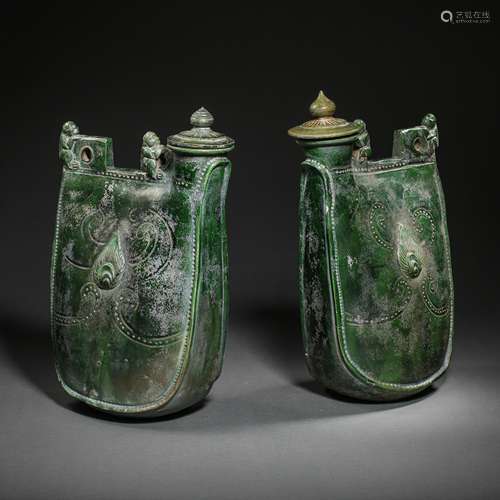 PAIR OF CHINESE LIAO DYNASTY GREEN-GLAZED POTS