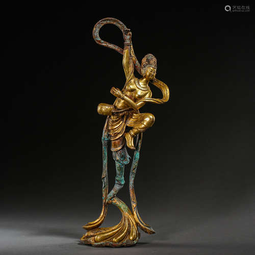 CHINESE TANG DYNASTY GILT BRONZE FLYING SKY LADY