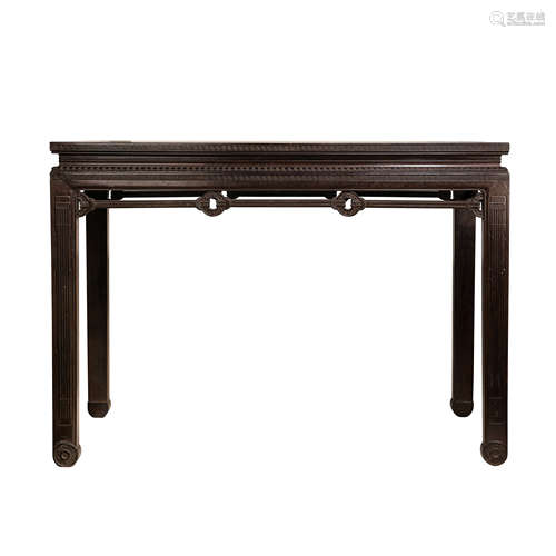 SANDALWOOD LONG DESK IN THE QING DYNASTY IN CHINA