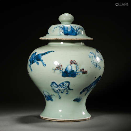 CHINESE QING DYNASTY BLUE AND WHITE JAR WITH LID