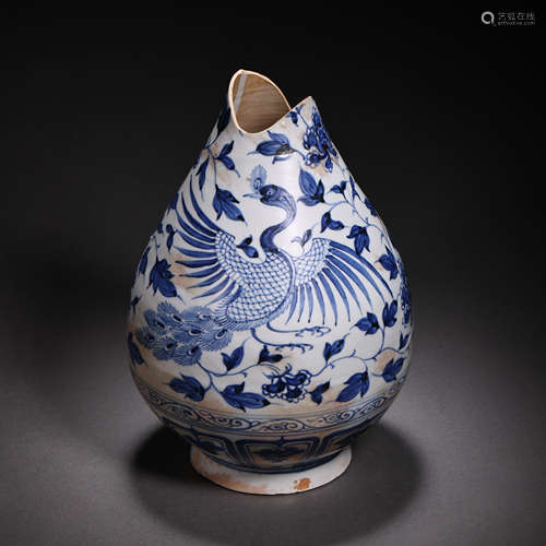 CHINESE YUAN DYNASTY BLUE AND WHITE YU HU CHUN VASE (BROKEN)