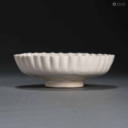 CHINA NORTHERN SONG DYNASTY DING WARE WHITE PORCELAIN FLOWER...