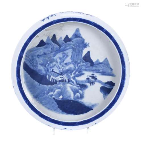 CHINESE DISH OR CENTREPIECE, 19TH CENTURY. AFTER MING