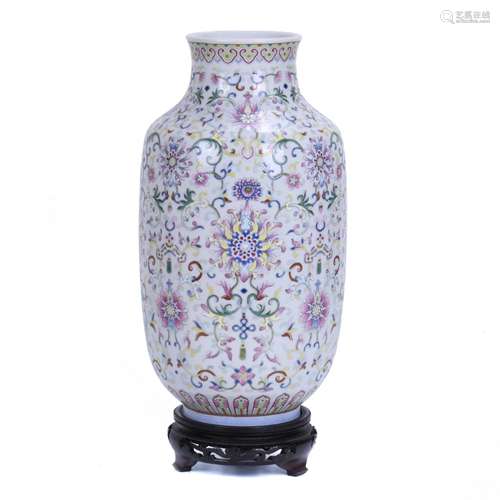 CHINESE VASE, 20TH CENTURY.