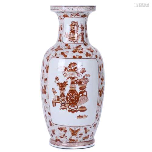 CHINESE VASE, EARLY 20TH CENTURY.