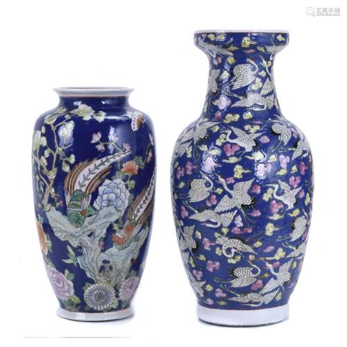 TWO CHINESE VASES, 20TH CENTURY.