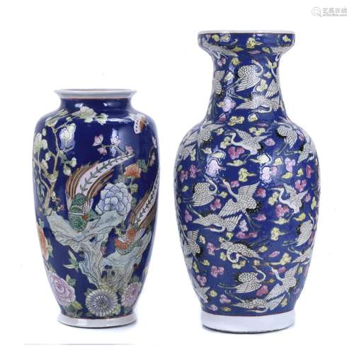 TWO CHINESE VASES, 20TH CENTURY.