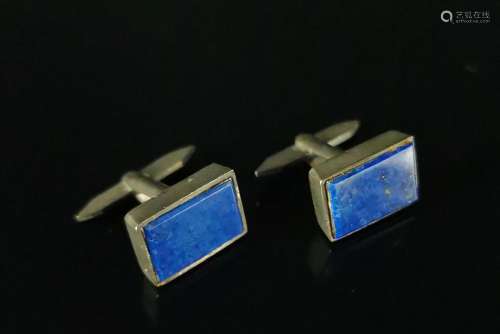 Paire de boutons de manchette en argent et lapis-lazuli