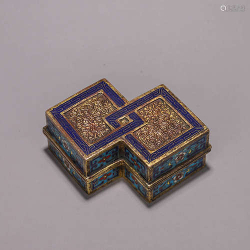 A gilding cloisonne box