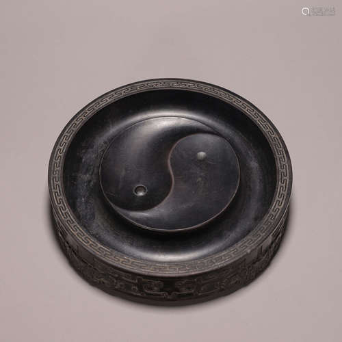 The Tai Ji patterned inkstone