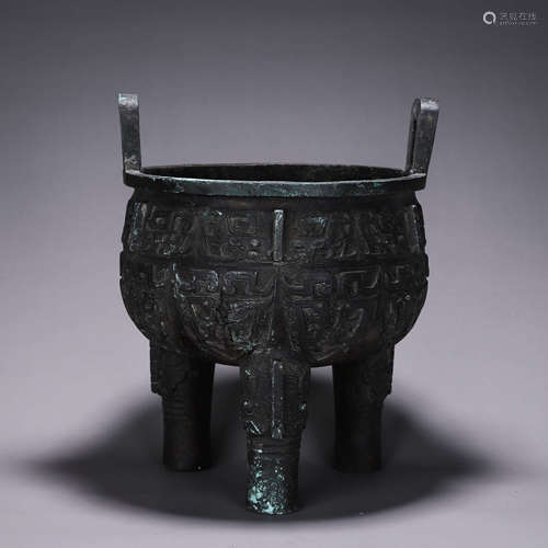 A phoenix bird patterned bronze pot