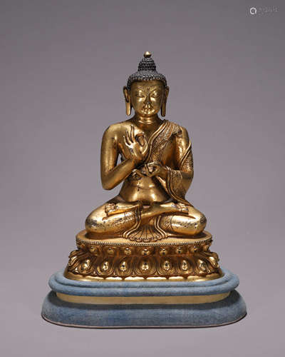 A gilding copper Sakyamuni buddha statue