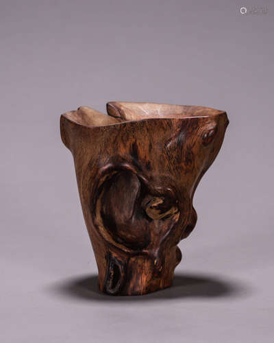 A fragrant rosewood cup