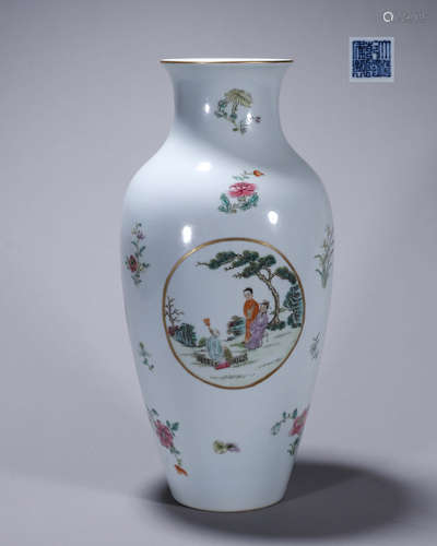 A famille rose figure porcelain olive-shaped vase