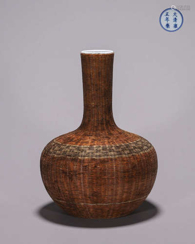 A bamboo porcelain-inlaid tianqiuping