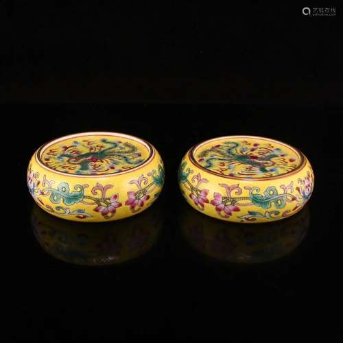 Pair Yellow Ground Famille Rose Porcelain Saucer