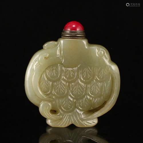 Vintage Chinese Hetian Jade Snuff Bottle