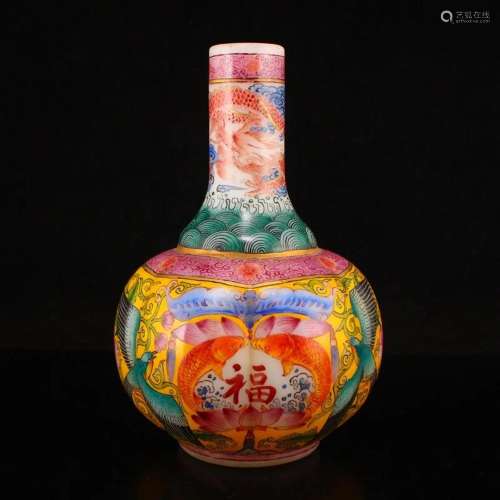 Chinese Gilt Edges Famille Rose Peking Glass Vase