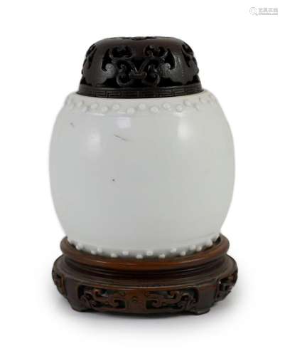 A Chinese blanc-de-chine jar, Dehua kilns, Kangxi period, 8c...