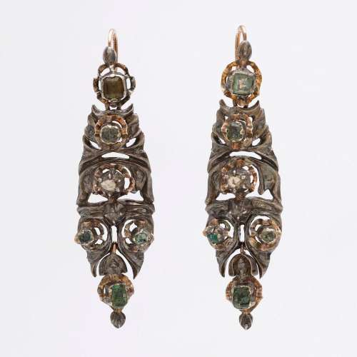 Catalan emeralds and diamonds long earrings, 19th Century.