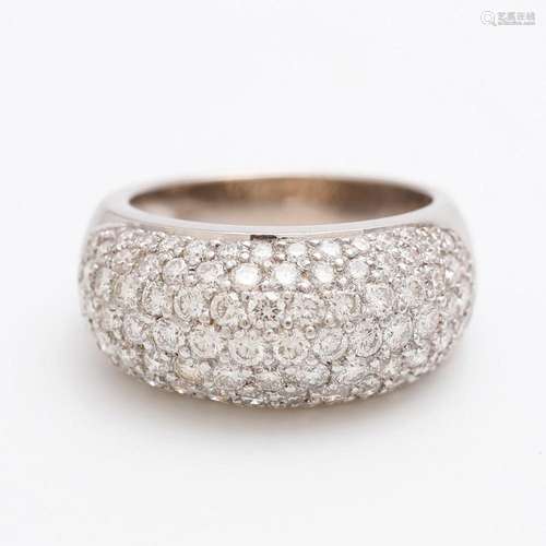 Diamonds bombé ring.