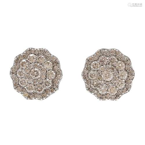 Diamonds rosette earrings.