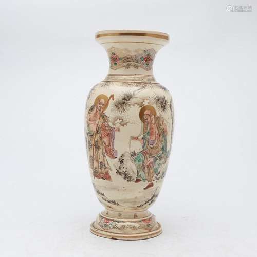 Japanese vase in Satsuma earthenware, early decades of the 2...