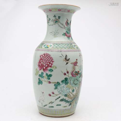 Chinese vase in rose family porcelain, 19th Century.