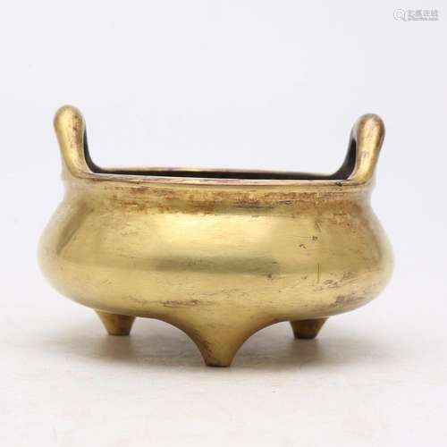 Chinese archaic-style censer in gilt bronze, first half of t...