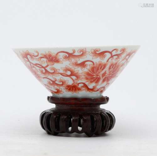 Chinese porcelain bowl, early decades of the 20th Century.