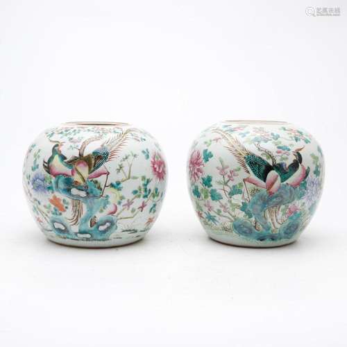 Pair of Chinese jars in "rose family" porcelian, 2...