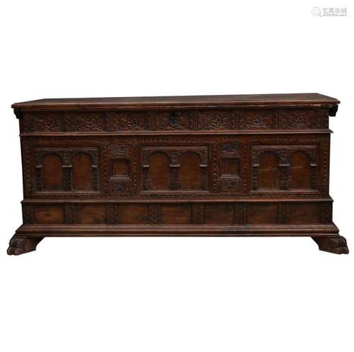 Catalan walnut hope chest, 18th Century.