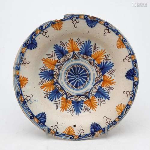 Talavera earthenware dish from the “tricolor” series with pa...