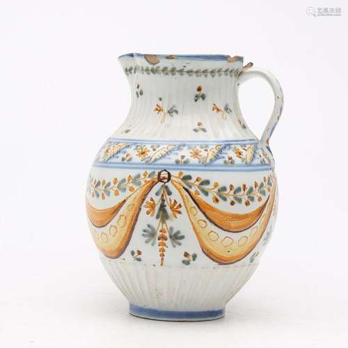 Talavera earthenware jug, first half of the 19th Century.