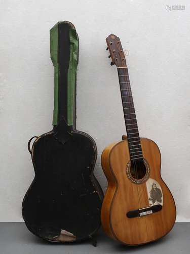 Spanish guitar in cedar wood and hoop with mother-of-pearl i...