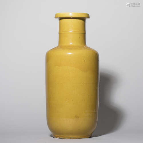 十九世纪 黄釉棒槌瓶