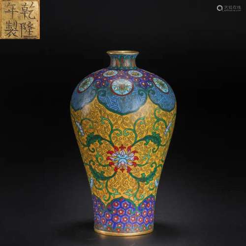 A Cloisonne Enamel Vase Meiping