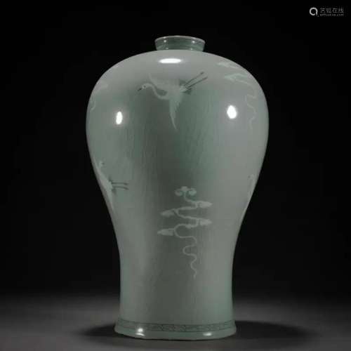 A Korean Celadon Vase Meiping