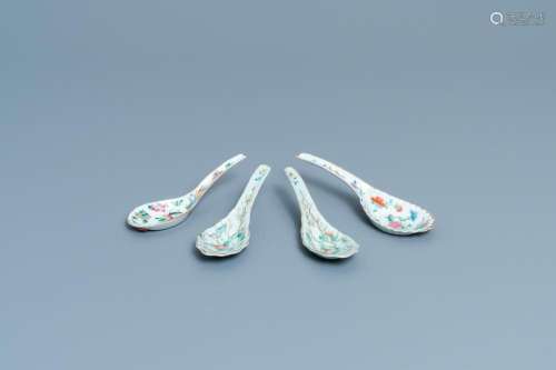 FOUR CHINESE FAMILLE ROSE 'GRASSHOPPER' SPOONS FOR T...